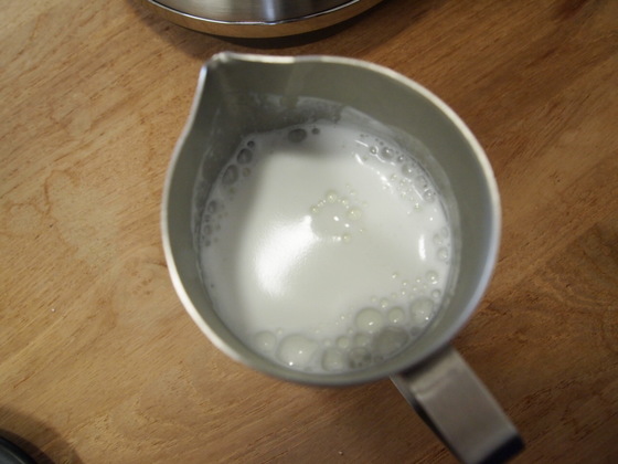 크리아티스타로 만든 우유 거품. 거품 밀도가 쫀쫀하고 마치 생크림처럼 부드러운 맛을 낸다. 유지연 기자