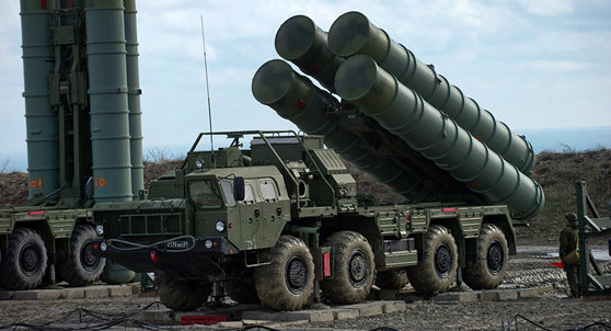 러시아제 S-400 방공 미사일. 사우디가 수십억 달러를 주고 구입하기로 했다. 