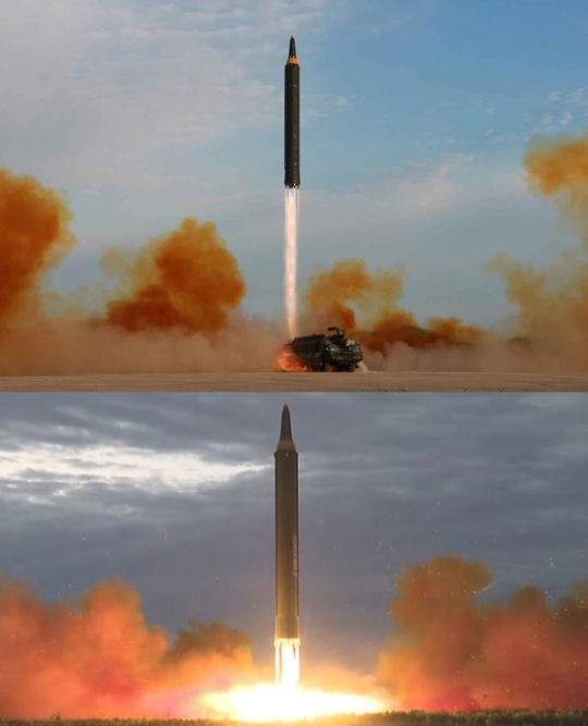 북한이 지난 9월 15일 중장거리탄도미사일(IRBM) '화성-12형'을 이동식발사차량(TEL)에서 발사한 장면이 노동신문을 통해 확인됐다.(위사진). 북한은 지난 5월과 8월 두 차례 이동식발사차량에서 미사일을 분리해 평지에 고정하고 발사했다.(아래사진).[사진 노동신문]