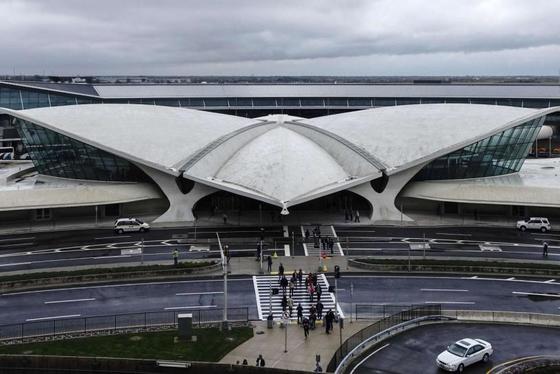 미국 뉴욕의 관문인 존 F 케네디 국제공항 터미널. 전직 CIA 요원 제리 춘싱 리는 지난 15일 이 공항에서 FBI에 검거됐다. [뉴욕 로이터=연합뉴스] 