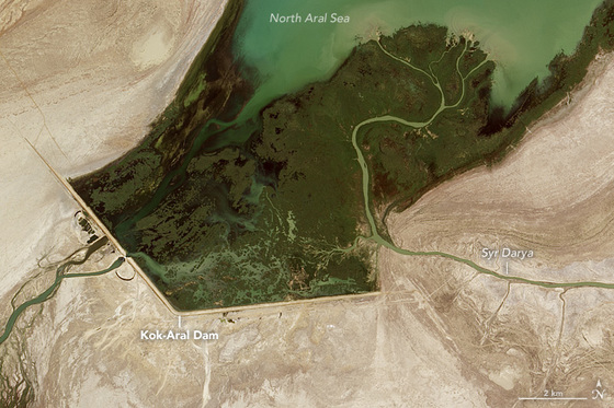아랄해의 콕아랄 댐 [사진=미항공우주국(NASA)]