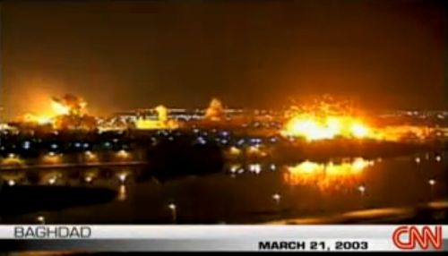 방송에 중계된 바그다드 시내 전경, 미군공습을 시내 곳곳에서 폭발이 일어나고 있다. [사진 CNN 캡처]