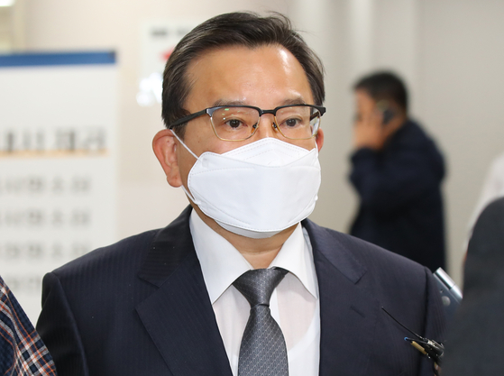 Prosecutors confiscated and searched the Immigration Headquarters of the Ministry of Justice related to’Kim Hak’s ban on departure’