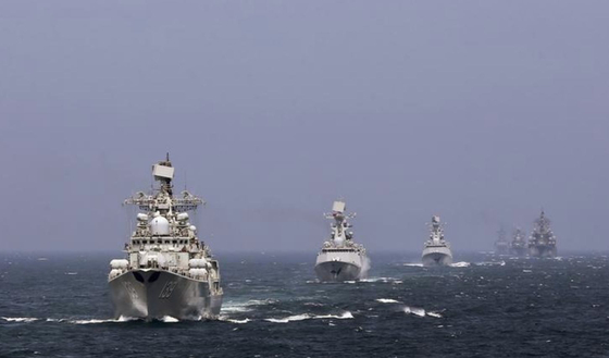 [단독]40km of Baengnyeongdo Island, Chinese warships openly threaten the West Sea