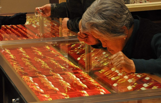 흔들리는 금값, 중국판 벨리 ‘타마’는 구호 투수?