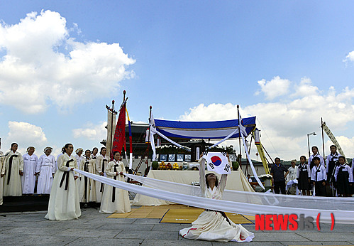 만든곳: 한국 네티즌본부 카페