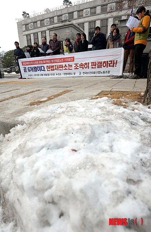 사진이 안 보일때:→우칙클릭 →사진보기 클릭. 작성: Daum카페: 한국 네티즌본부