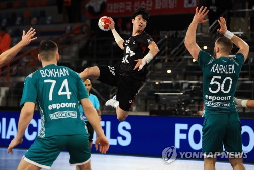 한국이 벨로루시에게 패하고 세계 핸드볼 선수권 대회 조별 예선에서 탈락