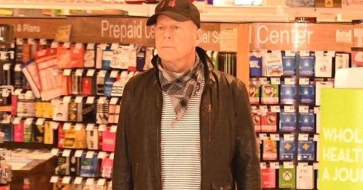 ‘No Mask’ Bruce Willis enters LA pharmacy and gets kicked out