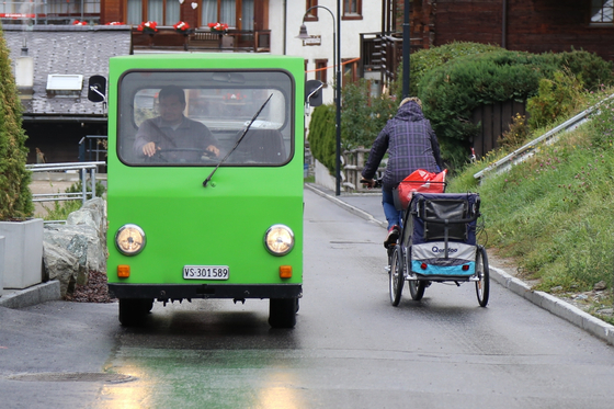 전기자동차와 자전거. 체르마트의 주요 교통수단이다. 양보라 기자