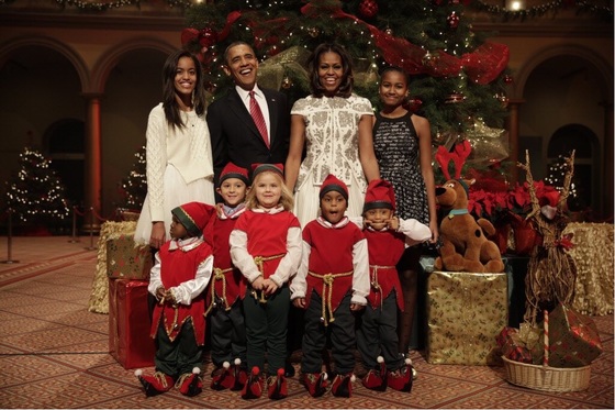 버락 오바마 전 미국 대통령이 지난해 12월 25일 트위터에 성탄절 축하 메시지와 함께 공개한 사진. [사진 트위터]