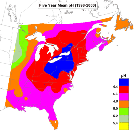 미국 동부와 캐나다 지역의 빗물 산성도(pH). 위 그림은 1980~84년, 아래 그림은 1996~2000년 5년 평균값이다. 16년 사이에 산성도가 약해졌음을 알 수 있다. [자료 캐나다 환경부] 