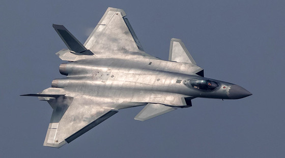 중국 J-20 스텔스 전투기