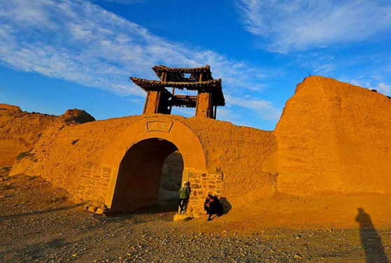 400여 년의 역사를 가진 간쑤성 '융타이구청'. 옹루 아래에 출입구가 있다. [사진 인민왕]