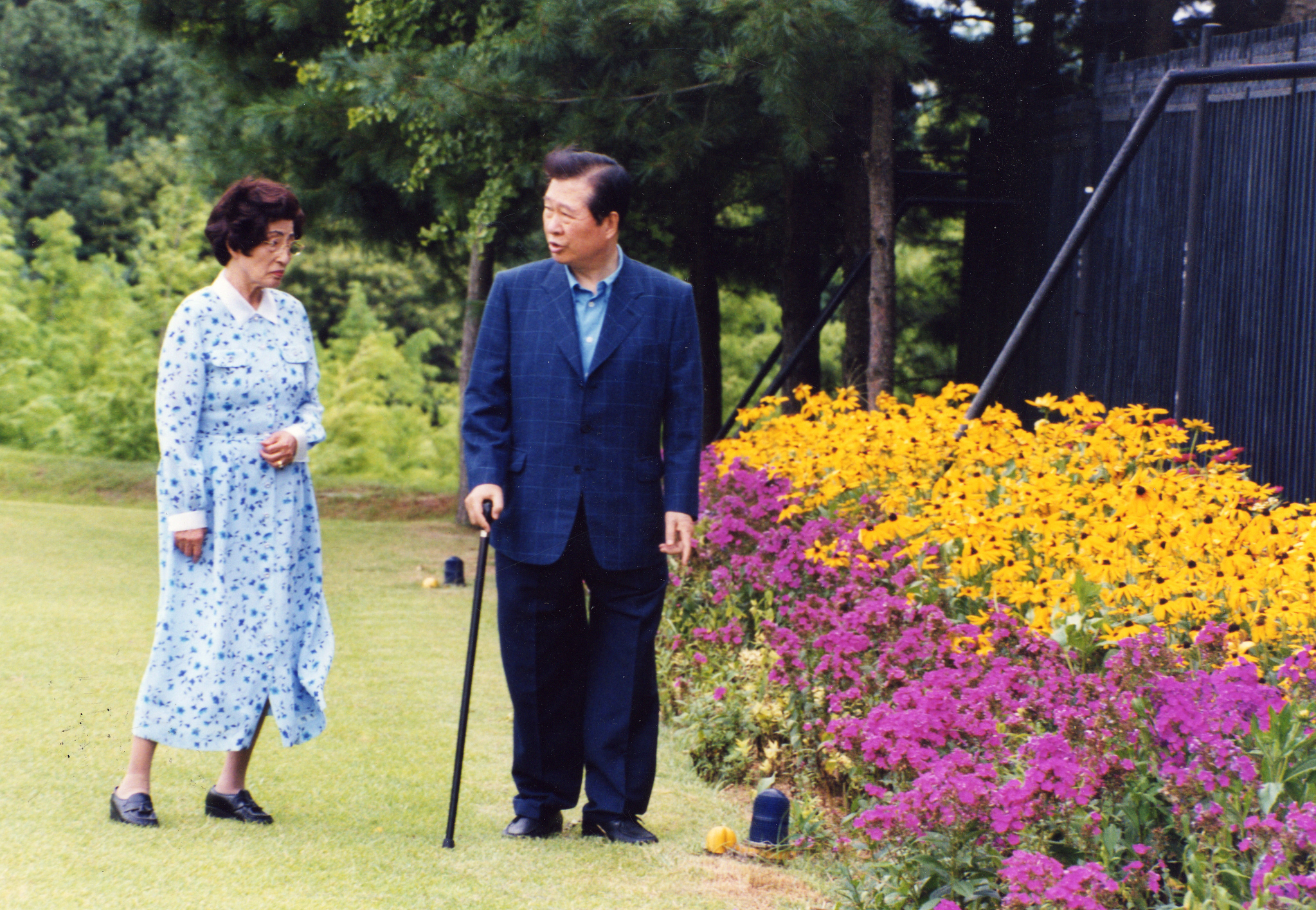 1999년 8월 청남대에서 휴가를 보내는 김대중 대통령과 이희호 여사. [중앙포토]