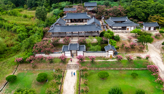 ‘한국의 서원’ 9곳이 유네스코 세계유산에 등재됐다. 사진은 경북 안동 병산서원. 서애 류성룡을 기리는 서원으로, 1613년 건립됐다. [연합뉴스]