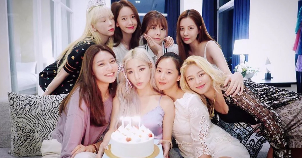 A Complete Snsd Reunion On Tiffany Young S Birthday