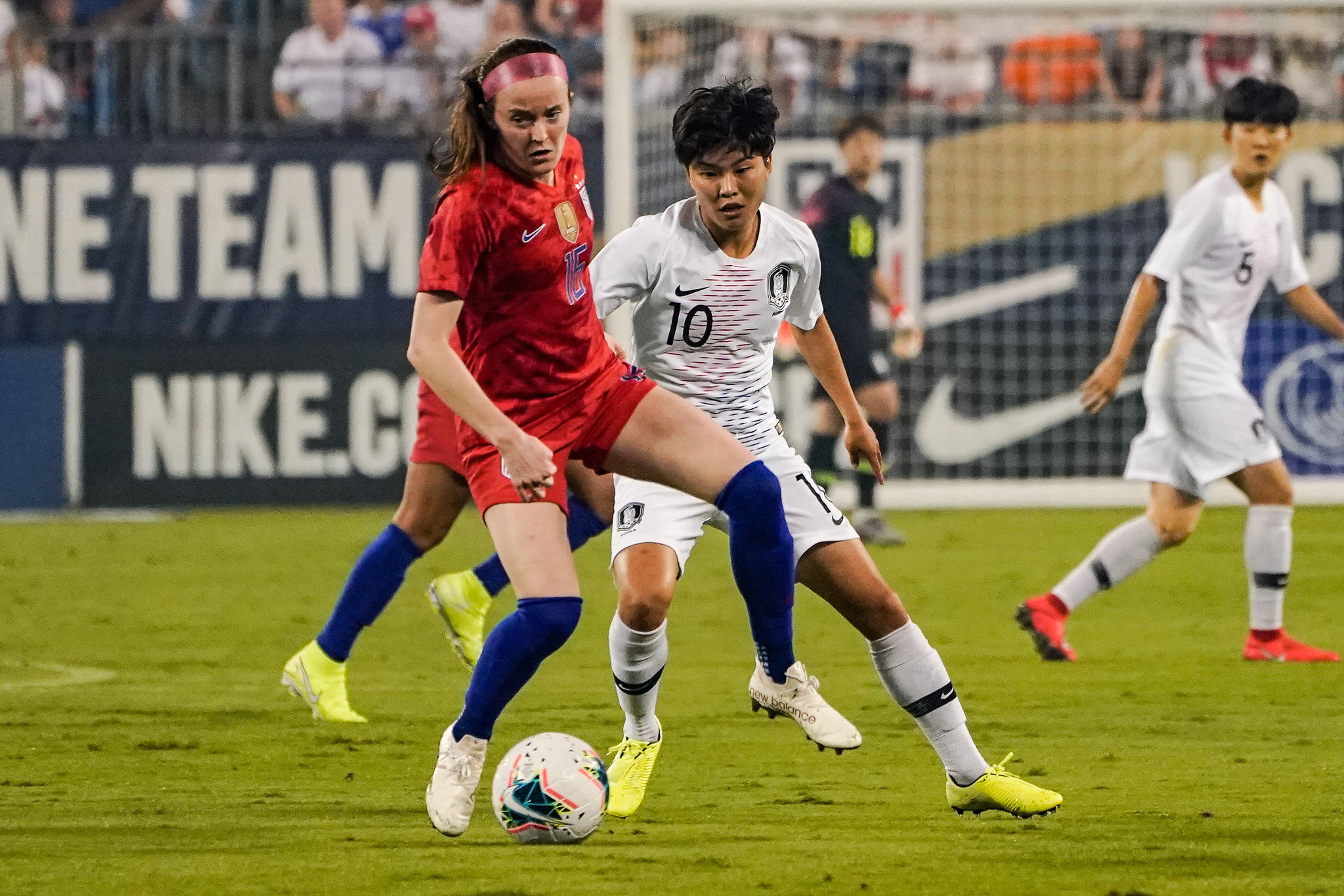 한국여자축구, '월드컵 우승팀' 미국에 0-2 패 - 중앙일보