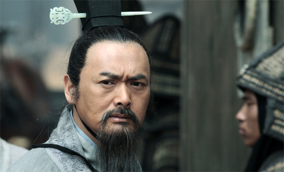 영화 '공자'에서 배우 저우룬파가 공자 역을 맡았다. 김석진 옹은 "공자께서 '주역'을 사라질 것을 걱정해 점서의 형태로 남겨두었다고 본다"고 말했다. [중앙포토]