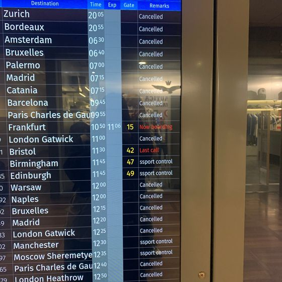 9일(현지시각) 이탈리아 베네치아의 마르코폴로 공항에서 출발하는 항공편이 코로나19 확산으로 인해 취소된 모습. [독자제공]