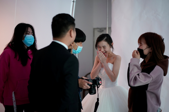 코로나로 이혼·결혼신고 40% 이상 줄은 중국, 왜? - 중앙일보