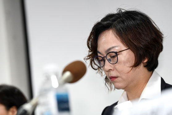 Lee Na-young, president of the Justice and Memory Association, is holding a press conference on the morning of 11 at the Human Rights Foundation in Mapo-gu, Seoul, on the controversy over the donation of victims of comforting Japanese women . News 1