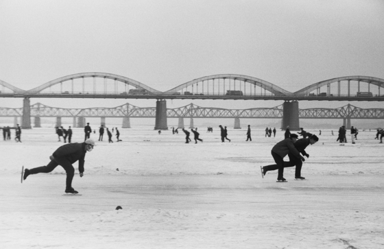 ⓒ한영수 Han Youngsoo. 서울 한강 Hangang River, Seoul 1959. 한영수문화재단 제공