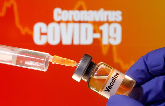 미국 생명 공학 기업 모데나는 26 일 (현지 시간) 개발중인 신종 코로나 바이러스 감염증 (코로나 19)에 대한 백신 후보가 노인들에게도 결과를 보였다고 밝혔다. [AP=연합뉴스]