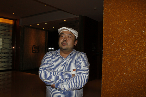 Kim Jung-nam interviews with Bonji at the Altira Hotel in Macau in June 2010. Reporter Shin In-seop