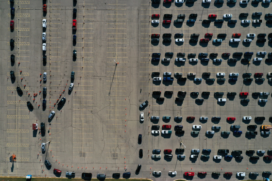 The Corona 19 test drive was taken from the sky in Wisconsin, USA on the 5th. REUTERS = Yonhap News