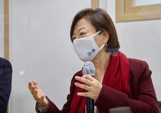 In addition, Jin Seon-mi, head of the Democratic Party's Future Housing Promotion Manager, speaks at the LH Housing Welfare Project on-site meeting held at Seodo Heuville, a rental housing purchased by LH located in Gangdong-gu , Seoul.  Yunhap news