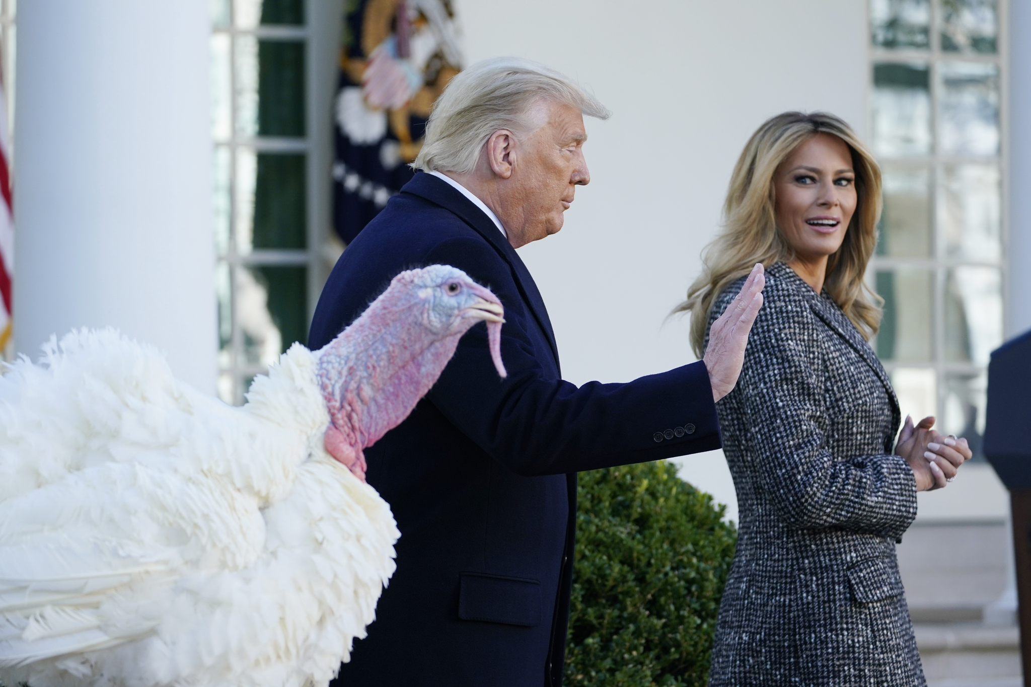 President Trump leaves the venue after Turkey's clemency ceremony.  AP = Yonhap News