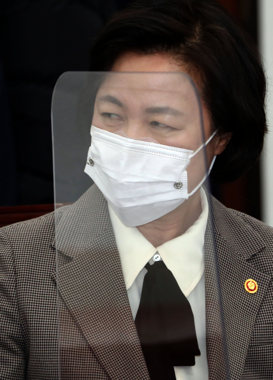 Justice Minister Chu Mi-ae attends the General Meeting of the Candidate Recommendation Committee held at the National Assembly in Yeouido, Seoul on the afternoon of the 25th. 2020.11.25 Reporter Oh Jong-taek