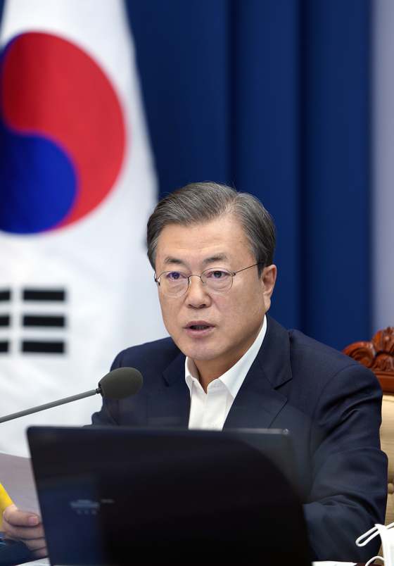 President Moon Jae-in is presiding over a meeting of chiefs and advisers at the Blue House on the 30th. [연합뉴스]