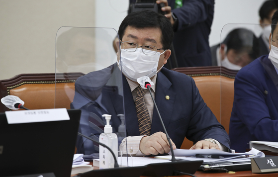 Pool on site) Democratic Party Representative Seol Hoon, on the morning of October 13.  Reporter Oh Jong-taek