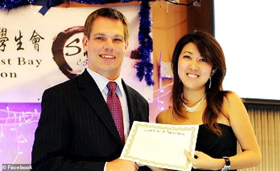 Photo taken with Democratic Congressman Eric Swalwell (left) and Christine Pang. [페이스북 캡처]