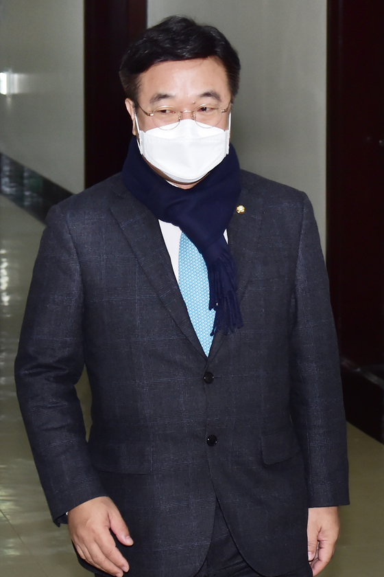 Yoon Ho-jung, Chairman of the Legislative Judicial Committee of the National Assembly, addresses the office of the Chairman of the Judicial Committee of the National Assembly in Yeouido, Seoul, on the 8th. Yunhap news