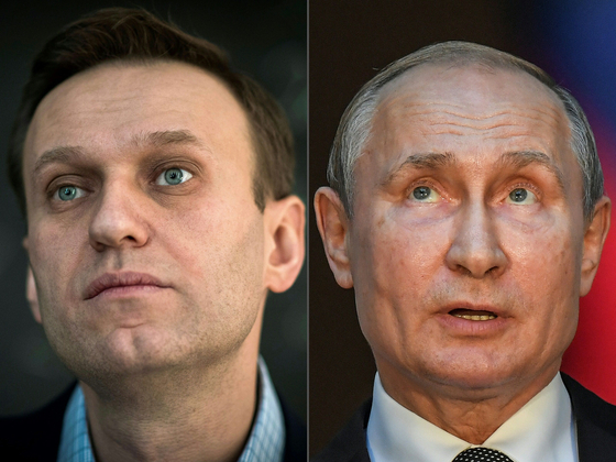 Russian opposition activist Alexey Navalni (left), who was subjected to poison terrorism in August, pointed to Russian President Vladimir Putin (right) as the reason behind the incident. [AFP=연합뉴스]