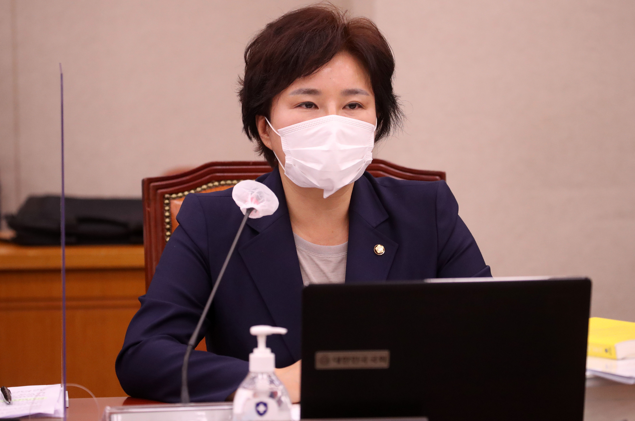 Prosecutors seek a fine of 1.5 million won to Jo Su-jin for’property reduction report’