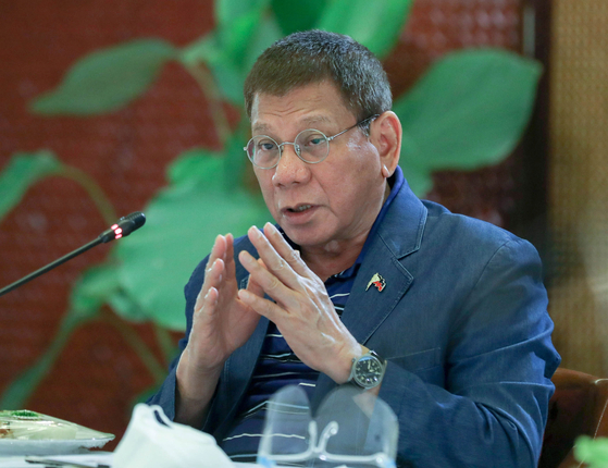 Philippine Duterte, US military agreement ends if vaccine is not provided