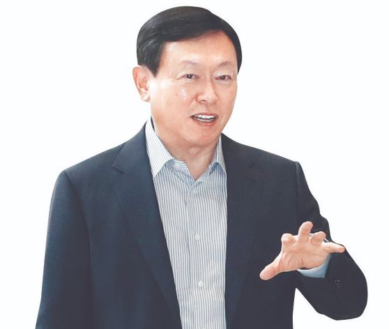 Lotte Group Chairman Shin Dong-bin said in his New Years speech on the 4th: 