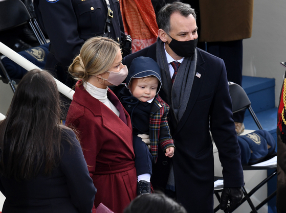 Biden's son, Hunter Biden, and his wife, Melissa Cohen, attended President Biden's inauguration ceremony on the 20th, along with their son Beau. [AFP=연합뉴스]