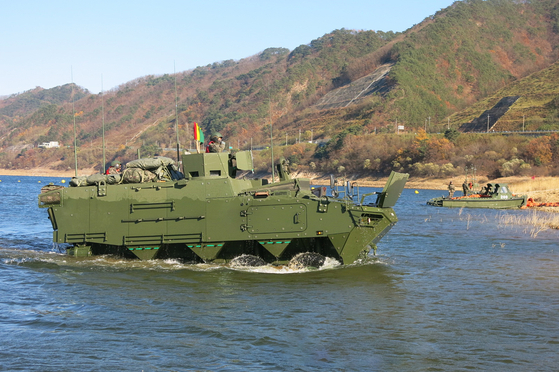 Army field command is also conducted in an 8-wheeled armored vehicle… Korea’s’Ami Tiger’ honor [영상]