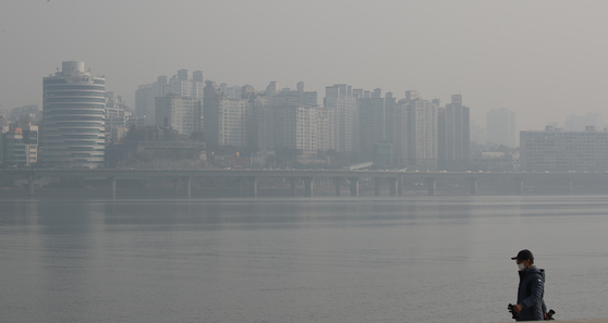 It’s warm 10 degrees noon…  On the last day of the Lunar New Year holidays, fine dust hits
