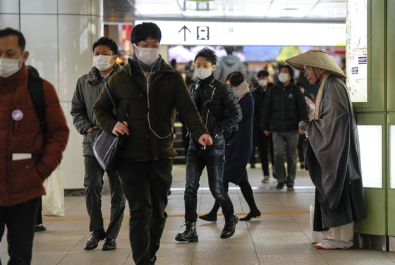 1000 people on the third day of new confirmation in Japan…  Another 2 weeks extension for emergency in the metropolitan area