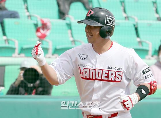 [IS 인천 스타]Choi Jeong proves’Incheon Baseball Sign’, “Pledge to be a Happy Baseball”