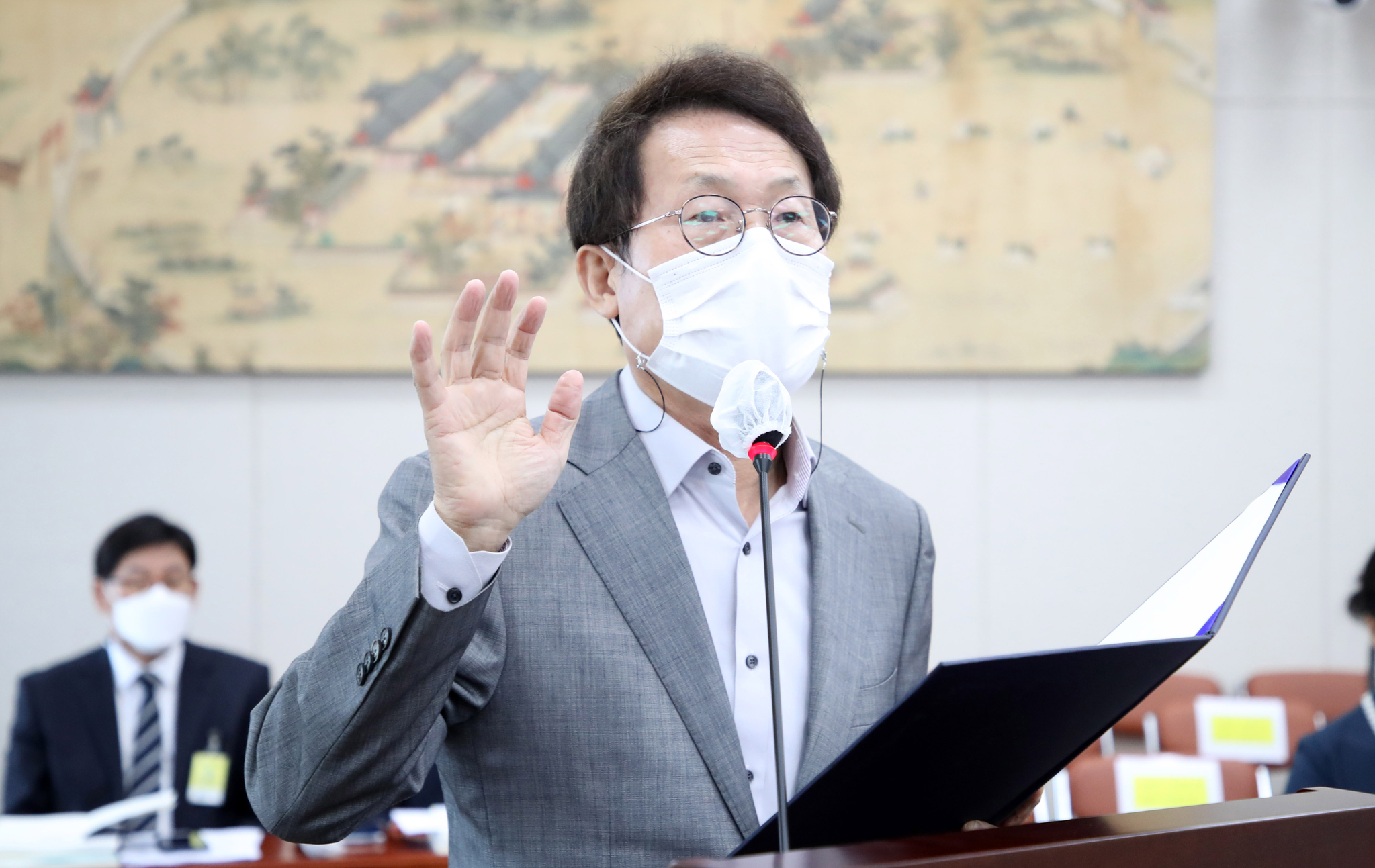 ‘특채’ 변호사 자문받았다는 서울교육청…’전교조 합의문·시의회 요청서’는 숨겼다