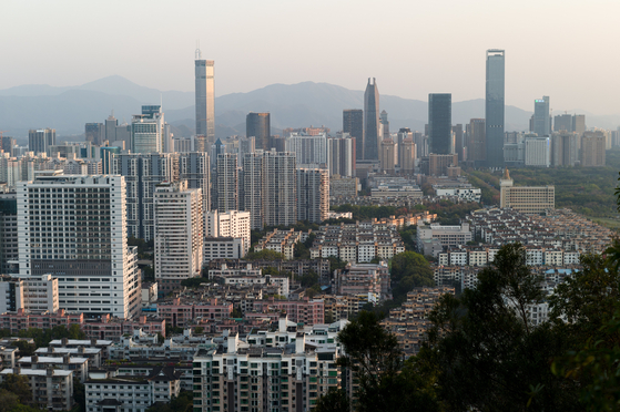 중국 남부 광둥성 선전시 전경. 선전시는 23개월 연속 집값이 상승하며 중국 전역에서 가장 빠르게 부동산 가격이 올랐다. [EPA=연합] 