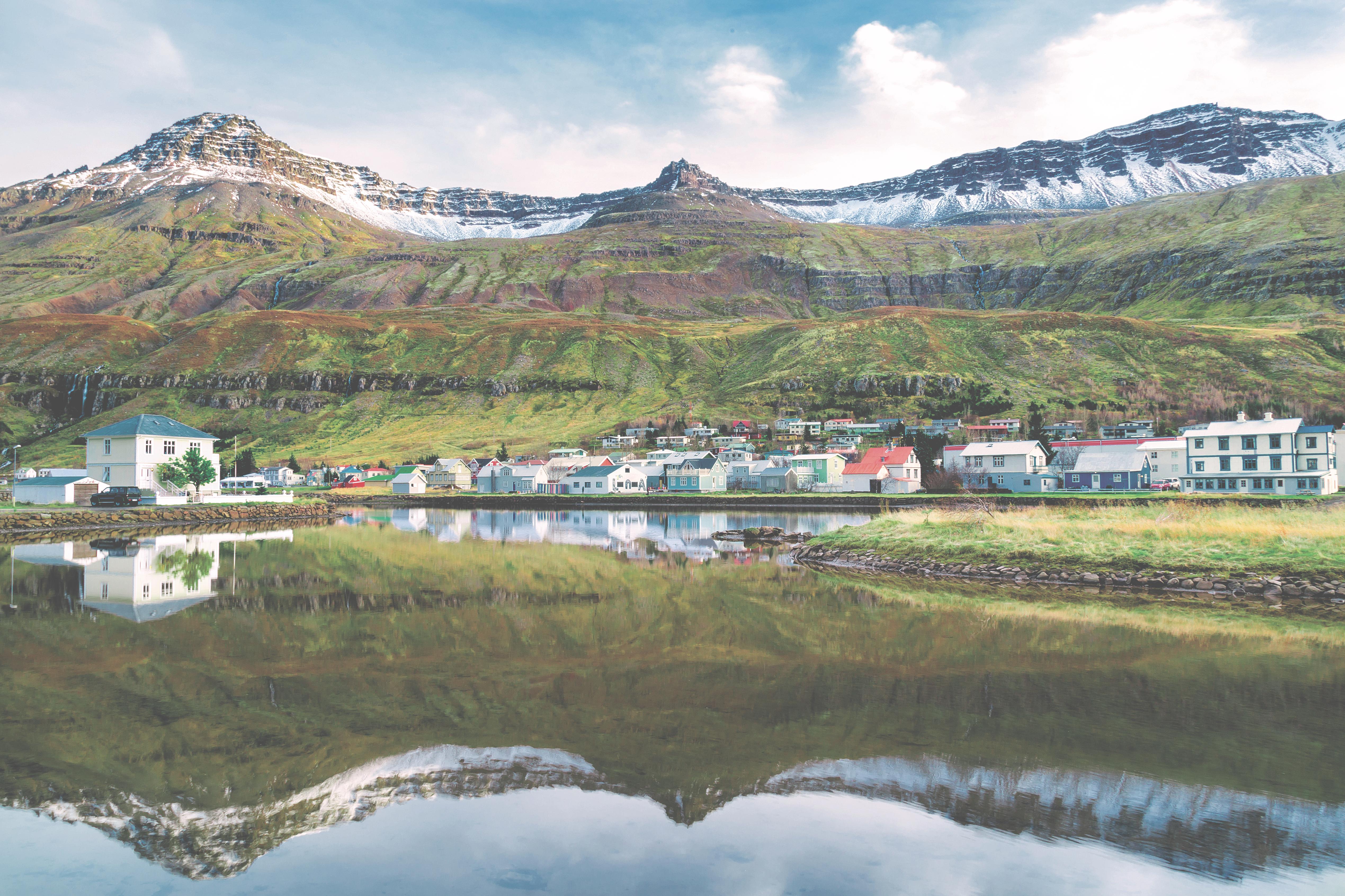 북유럽의 섬나라인 아이슬란드에서 2015~2019년 4년간 '주4일 근무제' 실험을 마무리했다. [중앙포토]