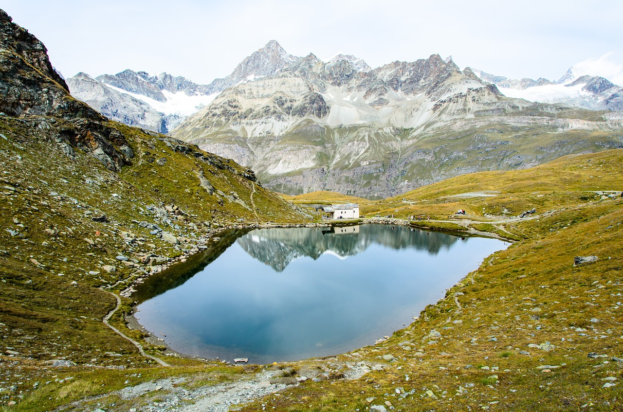 스위스 알프스 호수 자료사진. pixabay